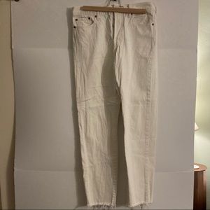 Ladies levis size 29